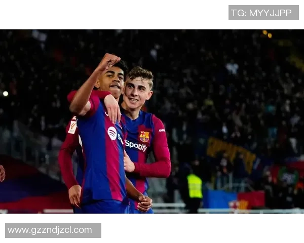 欧冠激战：那不勒斯绝杀曼联全场沸腾十大精彩进球回顾