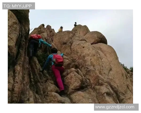 重庆攀岩队与武汉攀岩队赛后复盘力量对决的精彩瞬间与战术分析