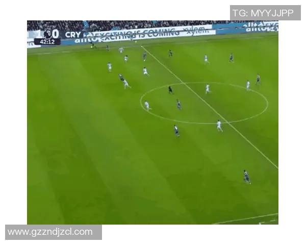 中超精彩对决：里昂与曼城战平后点球大战引发全场沸腾